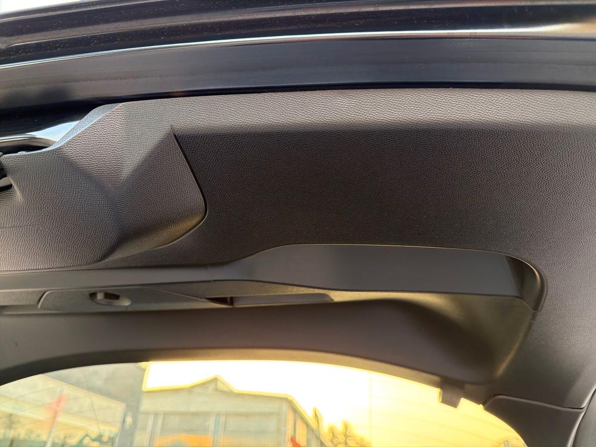 PEUGEOT 2008 1.2 puretech Allure Navi Pack s&s 130cv