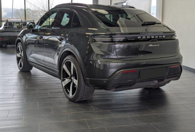 PORSCHE Macan Ev 4