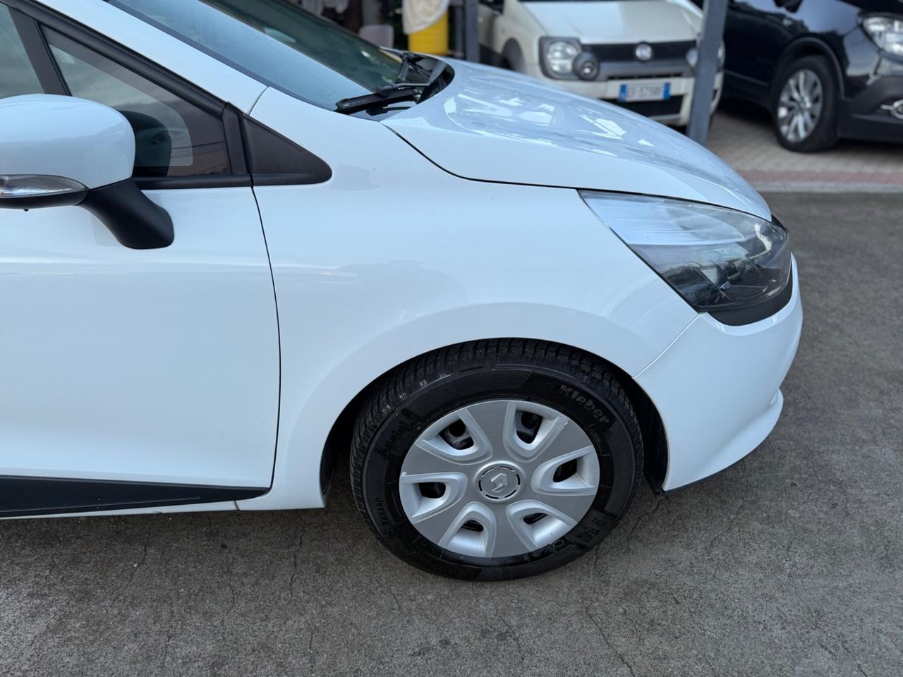 Renault Clio 1.2 75CV 5 porte Km Certificati