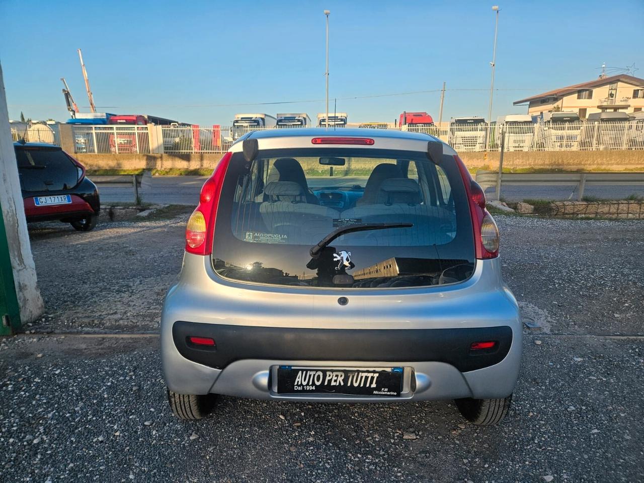 Peugeot 107 1.4 HDi 5p. Sweet Years
