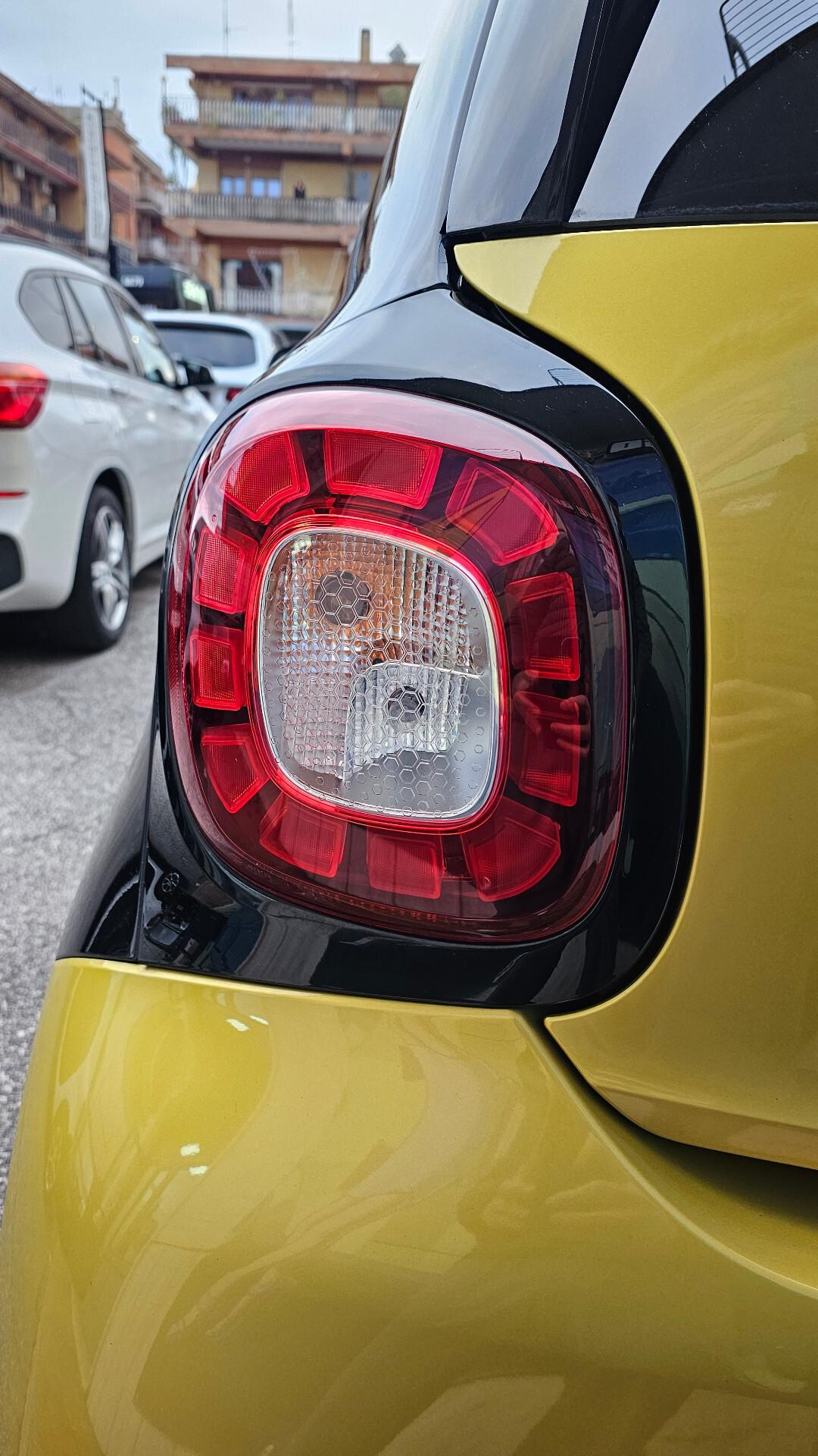 Smart ForFour 90 0.9 Turbo twinamic Passion UNIPRO NAV ANDROID TAGL UFF LED RETROCAM