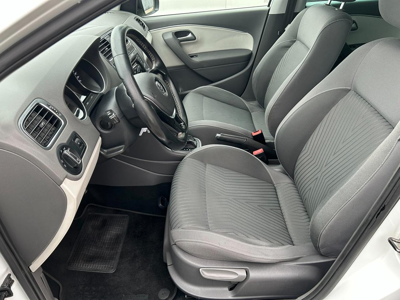 VW POLO 1.4 TDI 90CV DSG - EURO 6B - NEOPATENTATI