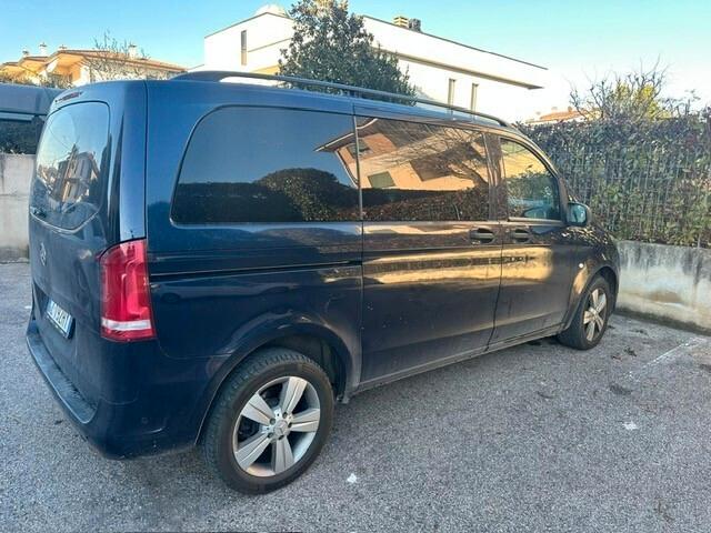 Mercedes-benz Vito 2.2 119 CDI 4x4 PC Mixto Compact