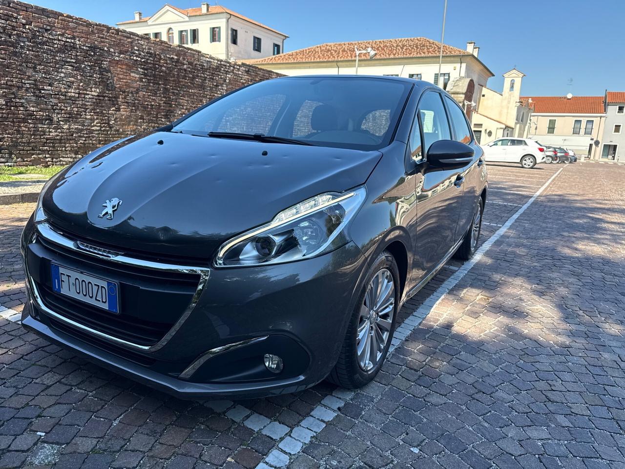 Peugeot 208 BlueHDi 100 S&S 5 porte GT Line