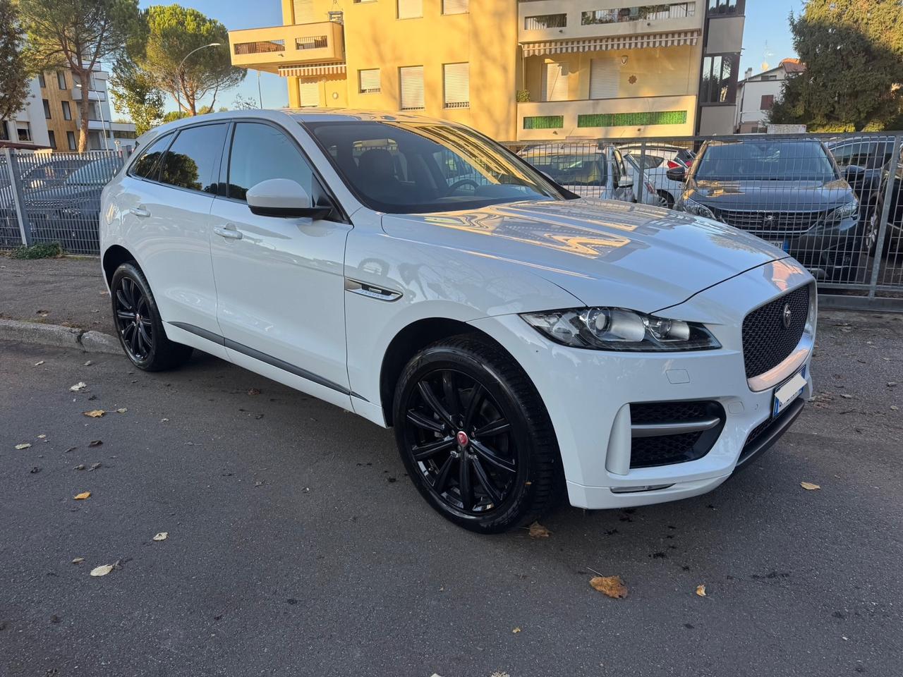 Jaguar F-Pace 2.0 D 180 CV AWD R-Sport garanzia 12 m
