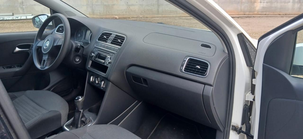 Volkswagen Polo 1.2 TDI Comfortline - 2014