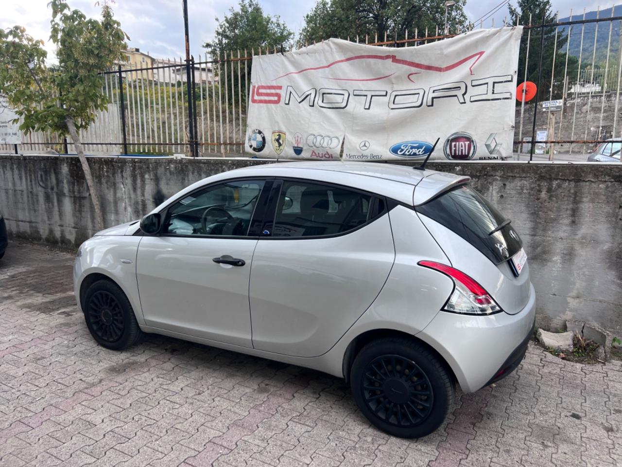Lancia Ypsilon 1.2 69 CV 5 porte GPL Ecochic Gold