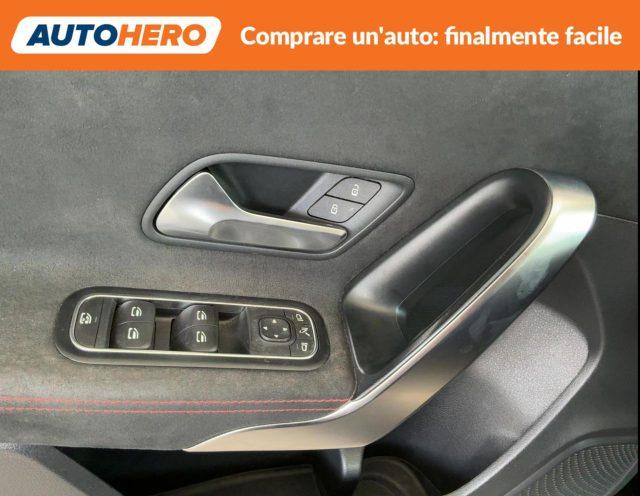MERCEDES-BENZ A 200 Premium