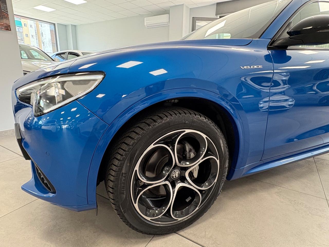 Stelvio 2.0 Turbo 280 Q4 Veloce 2022 km 104000