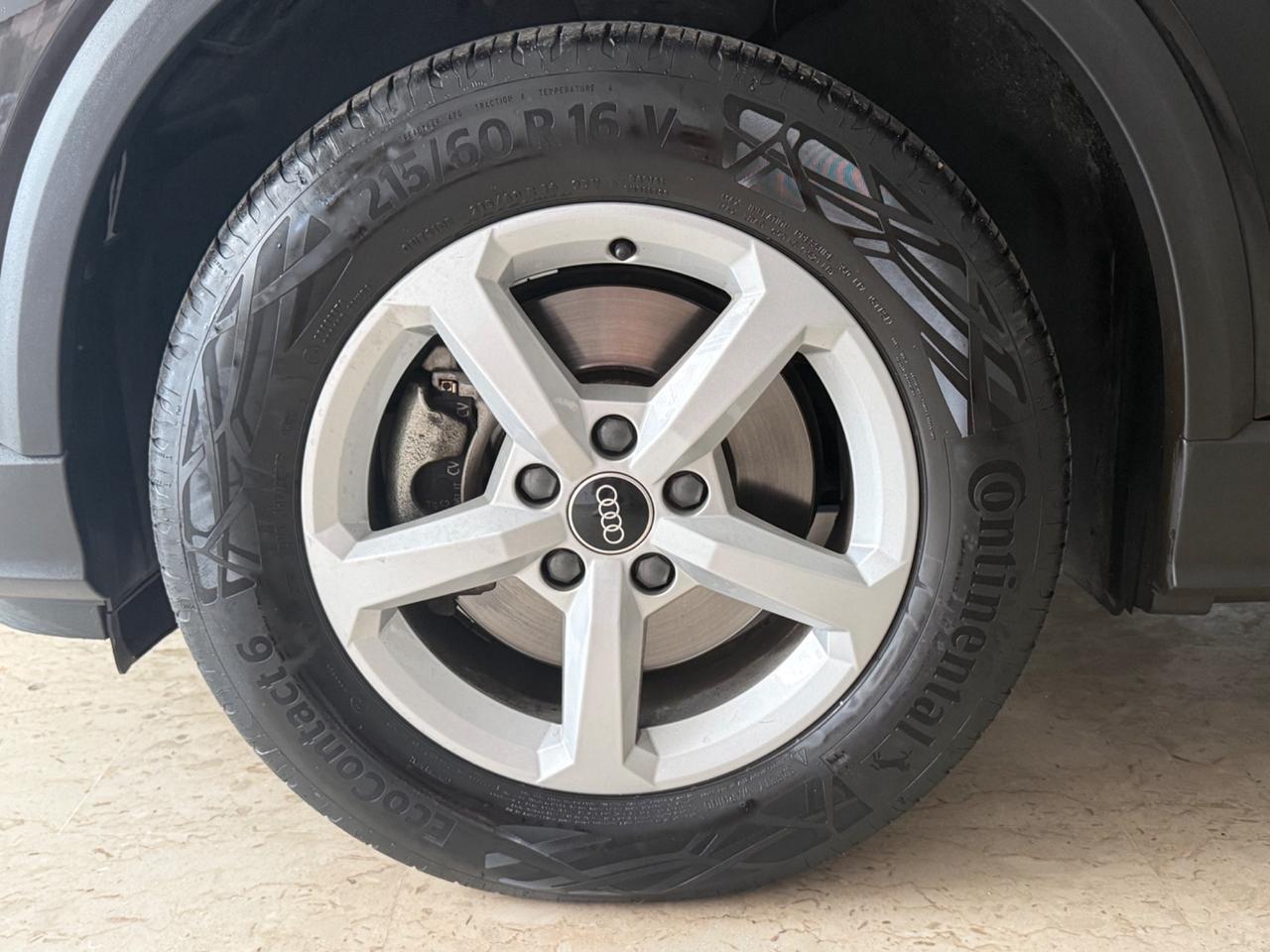 Audi Q2 35 TDI quattro S tronic Business