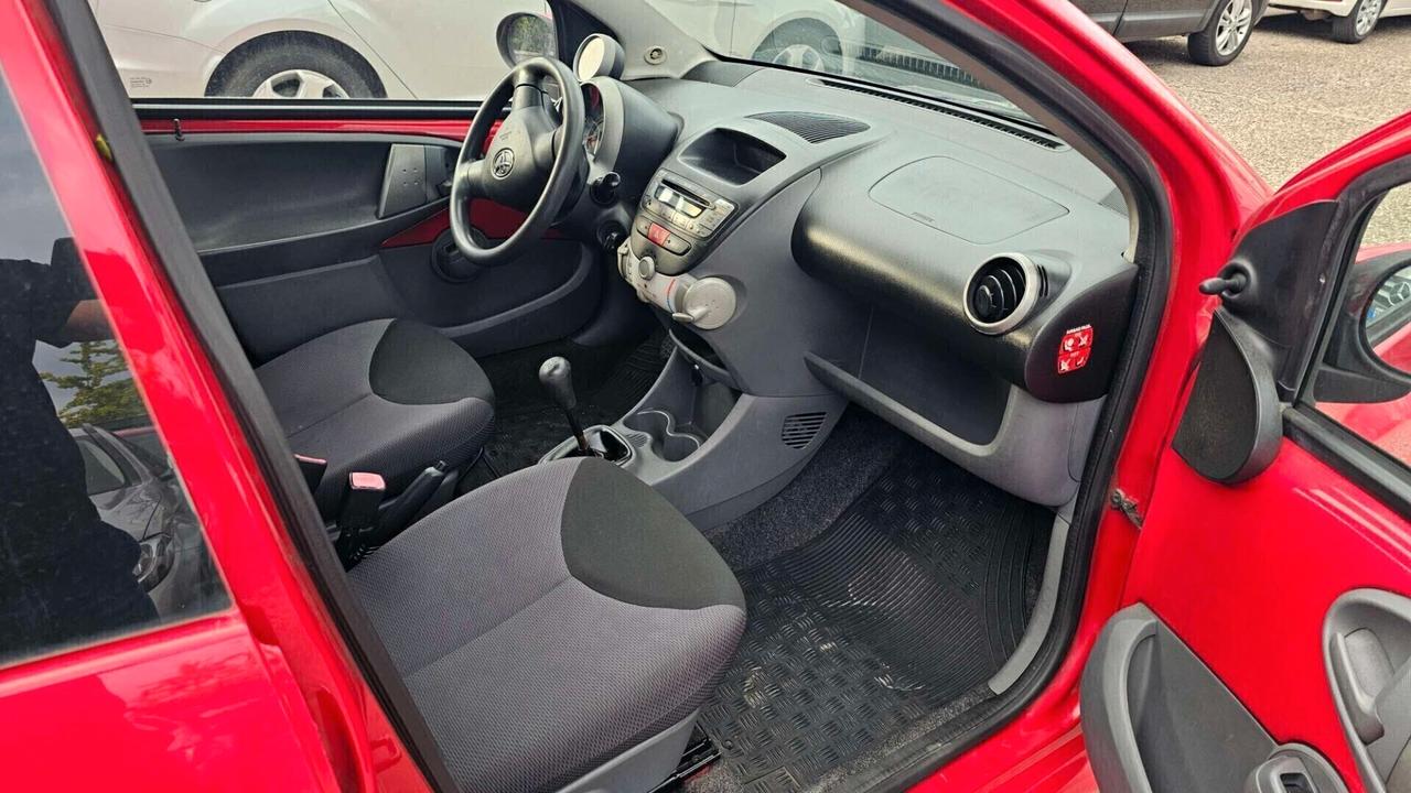Toyota Aygo 1.0 VVT-i 5 porte Sol Neopatentati