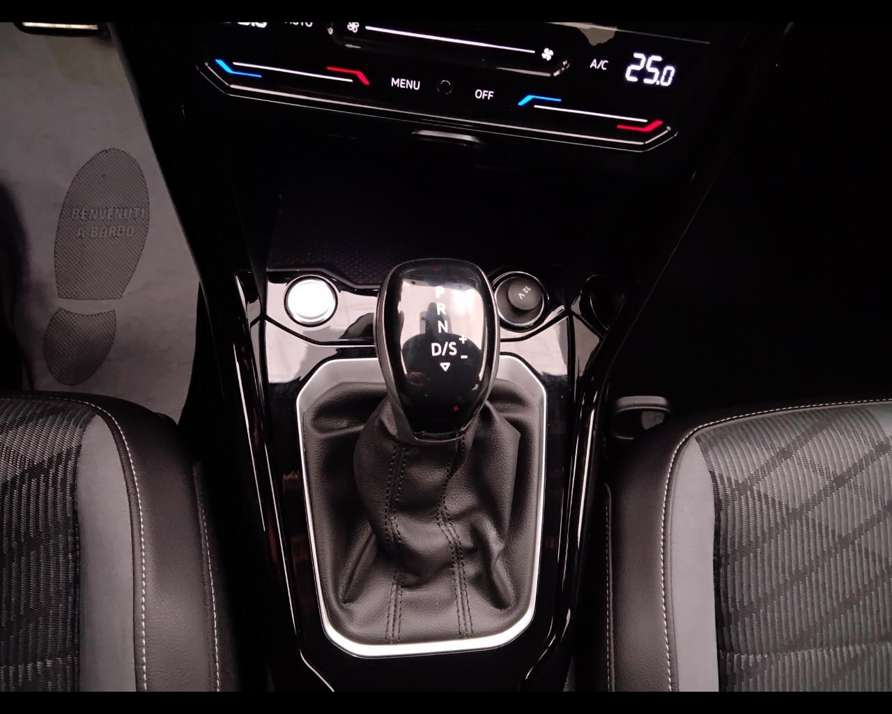 VOLKSWAGEN T-Roc 2022 - T-Roc 1.5 tsi R-Line dsg