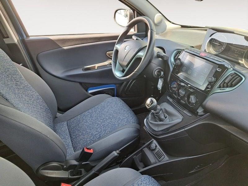 Lancia Ypsilon 1.2 Silver Gpl 69cv