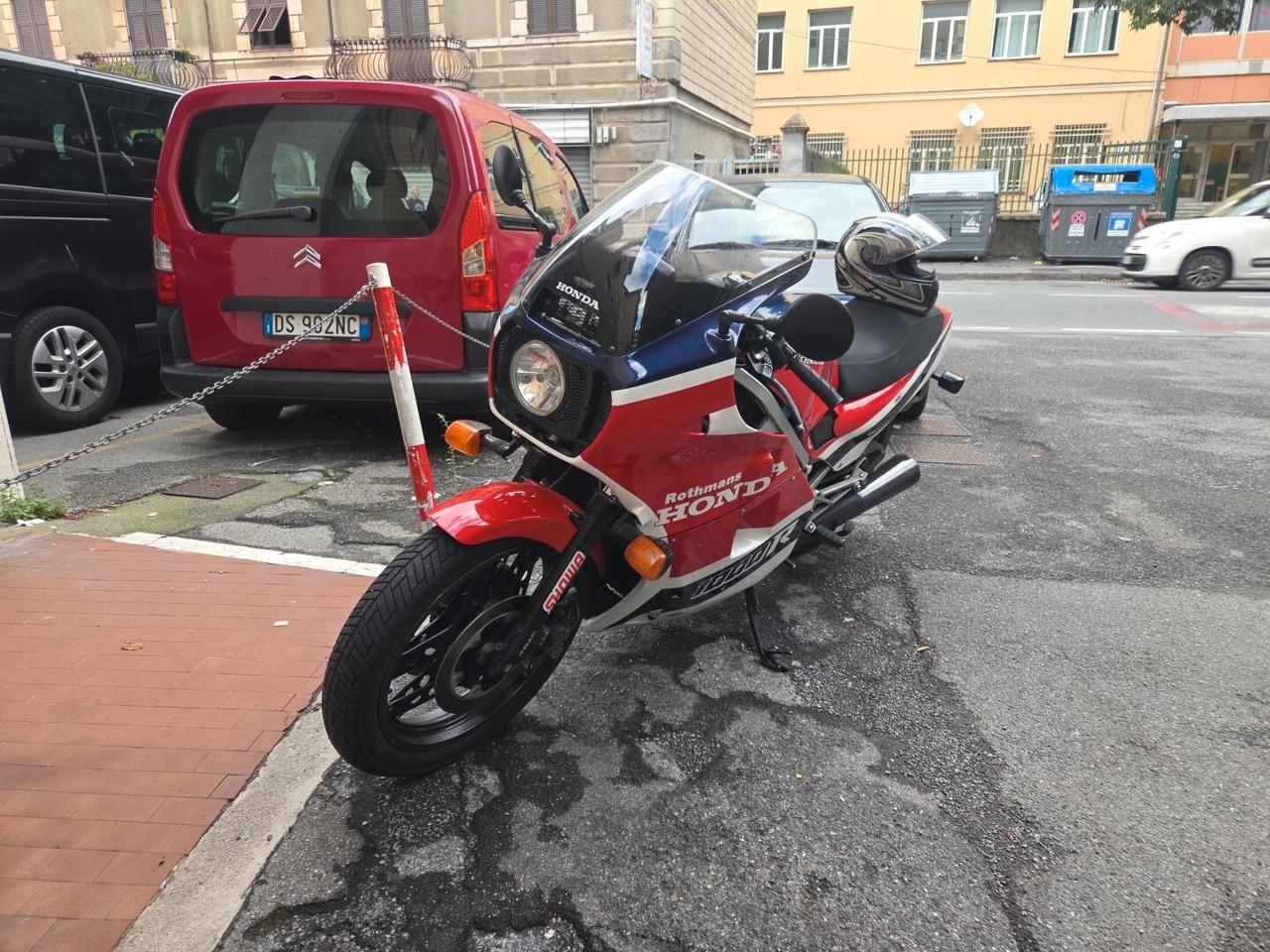 HONDA VF1000R 1985 – FMI – CARENE ORIGINALI – OTTIME CONDIZIONI