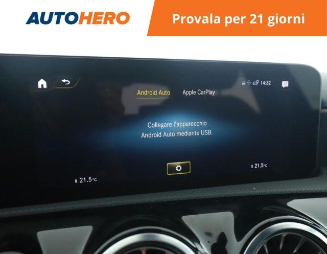 MERCEDES-BENZ A 180 Automatic Premium