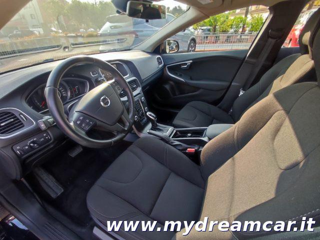 VOLVO V40 D3 Geartronic Momentum