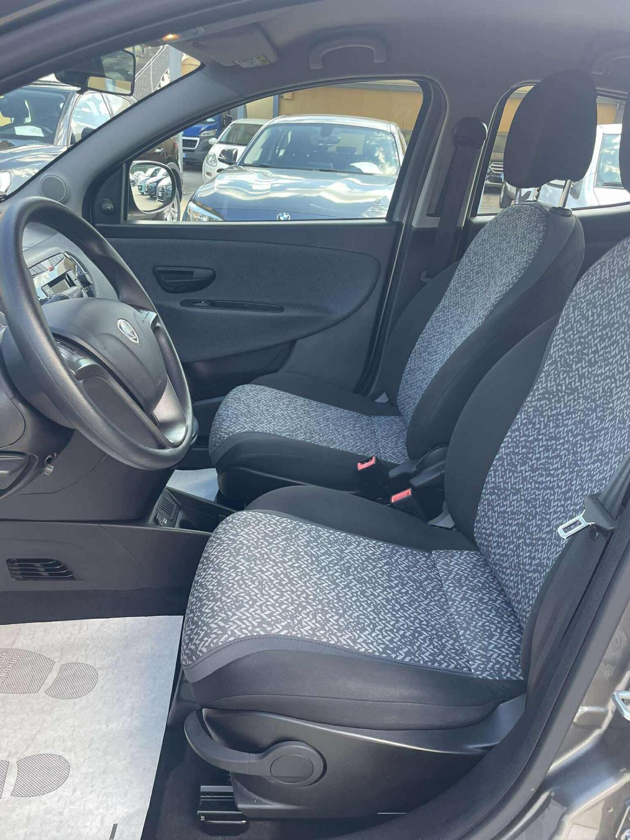 Lancia Ypsilon 1.2 69 CV 5 porte GPL Ecochic Elefantino Blu