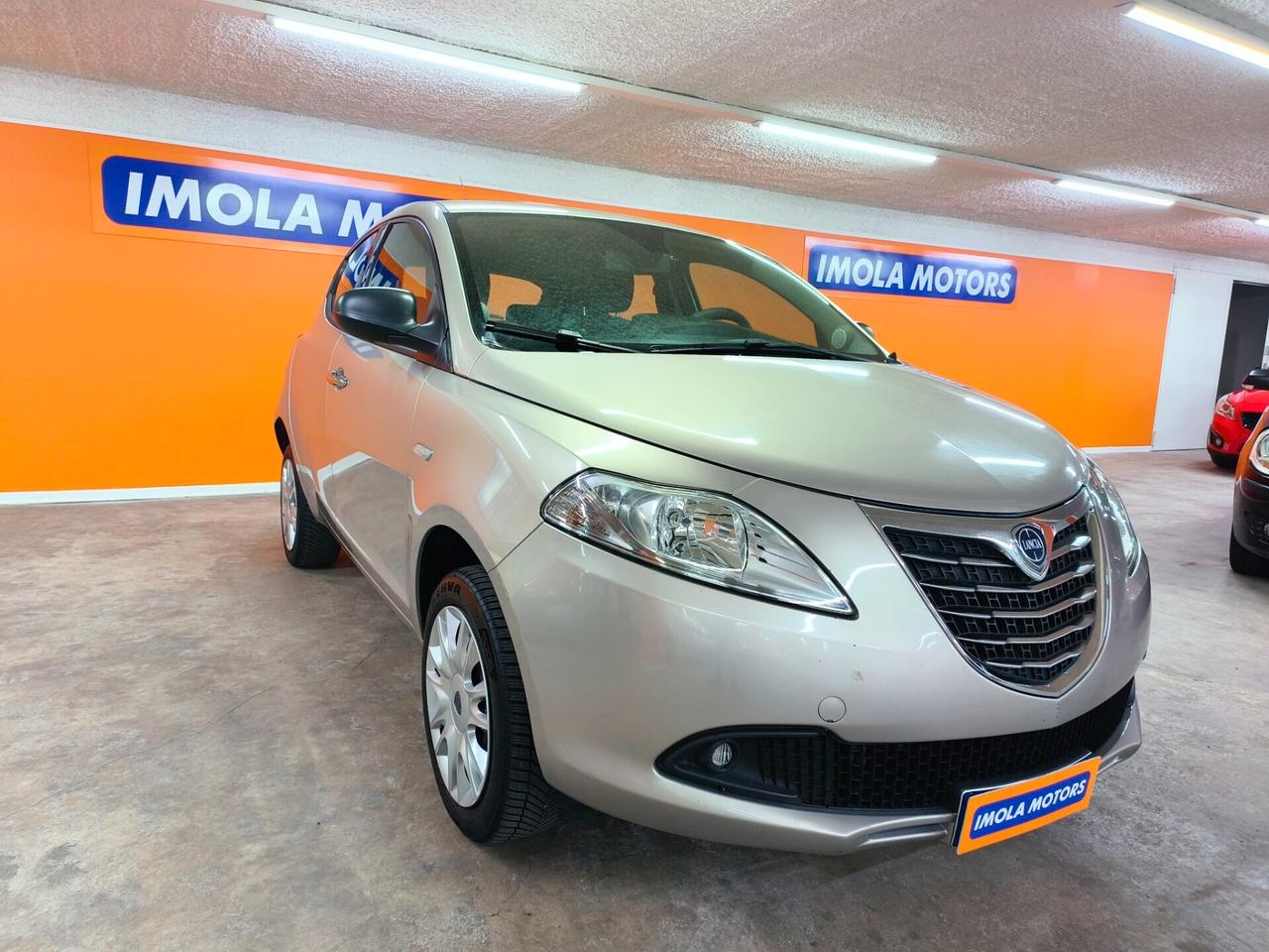 Lancia Ypsilon 0.9 TwinAir 85 CV 5 porte S&S Gold