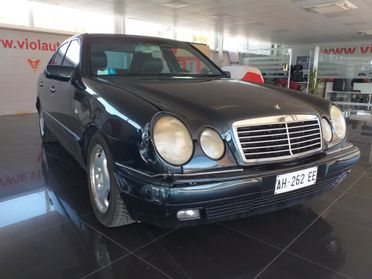 Mercedes-benz E 200 E 200 cat Classic