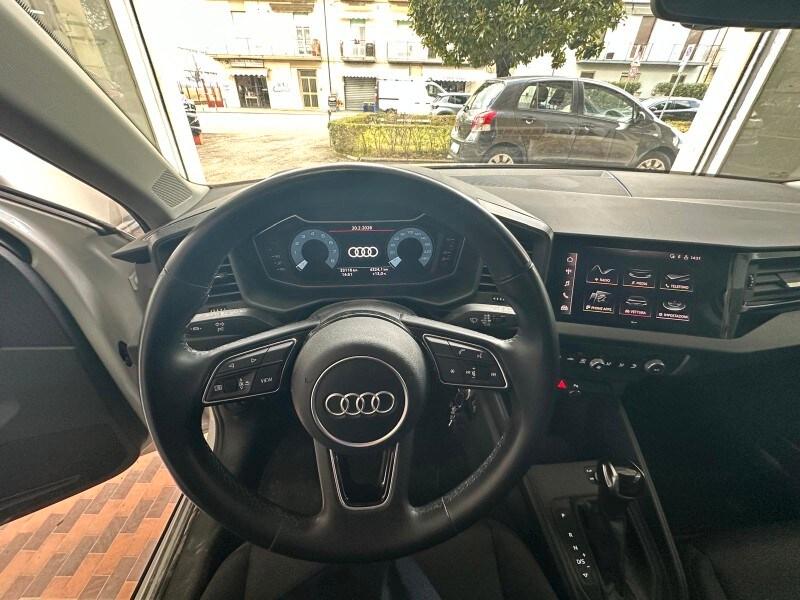 AUDI A1 2ª serie A1 citycarver 30 TFSI S troni...
