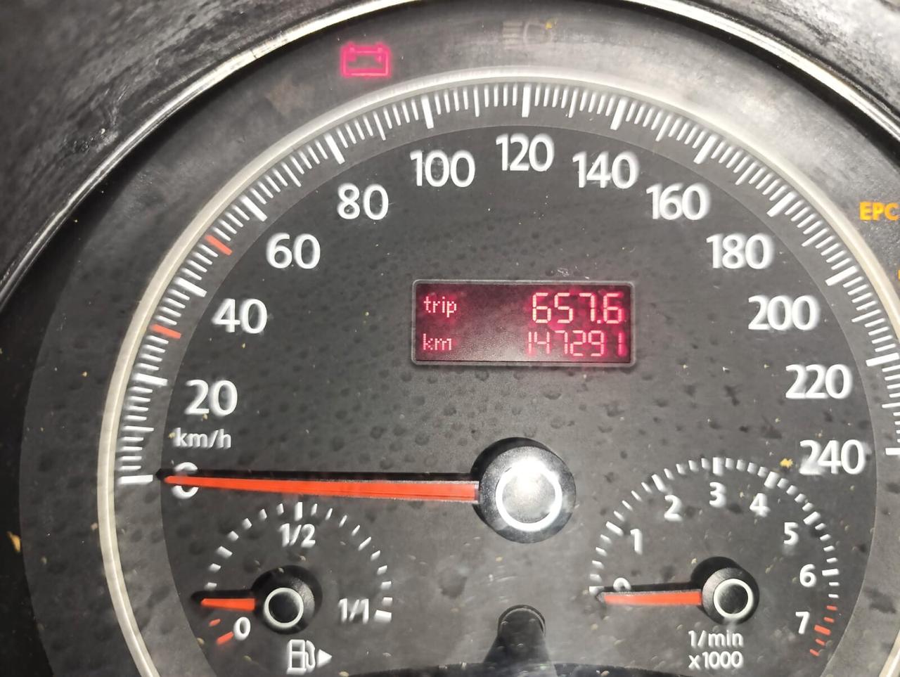 Volkswagen New Beetle del 2007 - benzina 140.000 km -