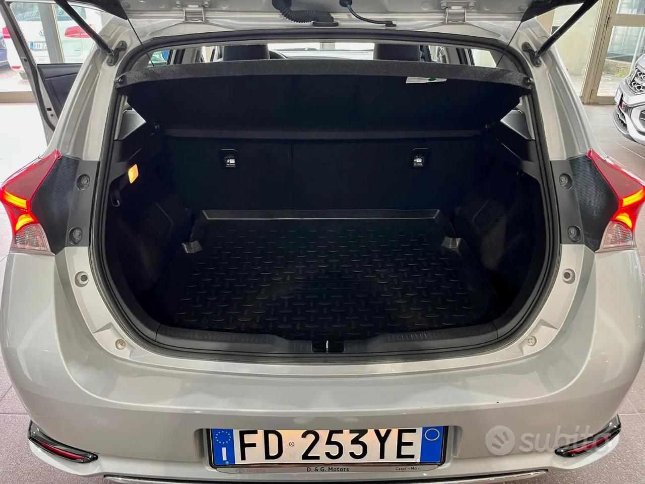 TOYOTA AURIS 1.6 TDI LOUNGE unico proprietario