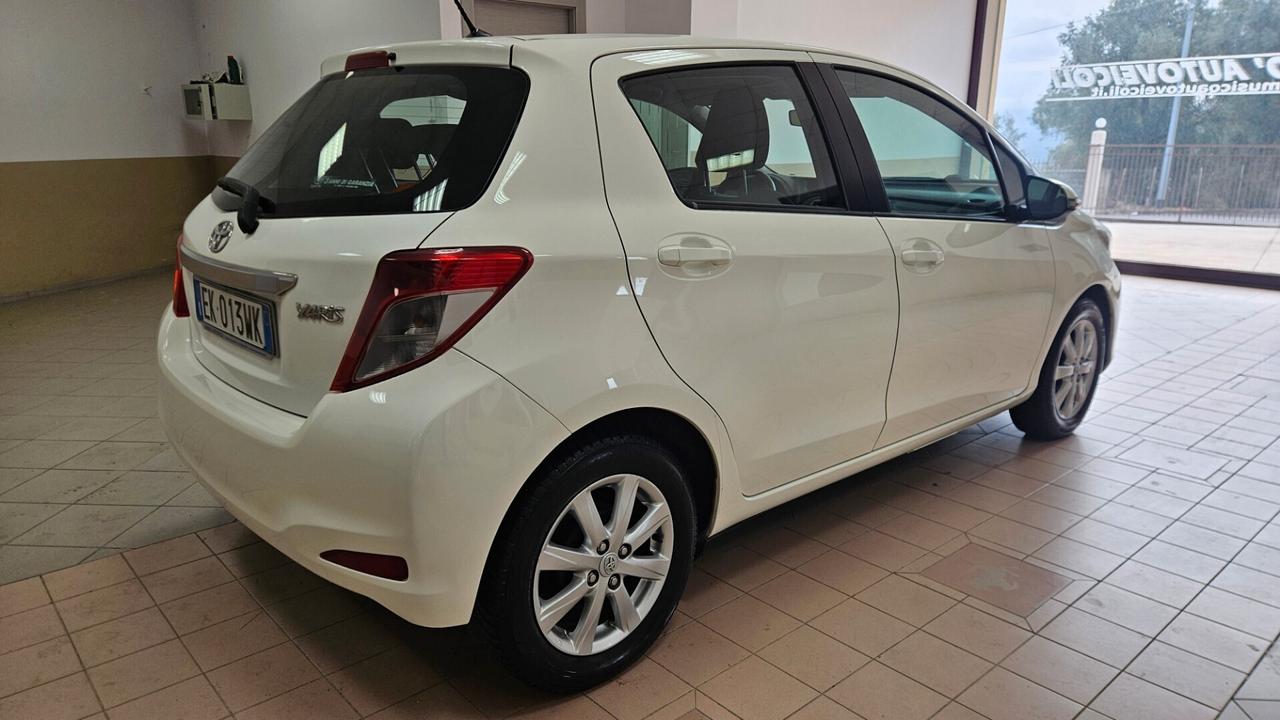 Toyota Yaris 1.0 5 porte Lounge