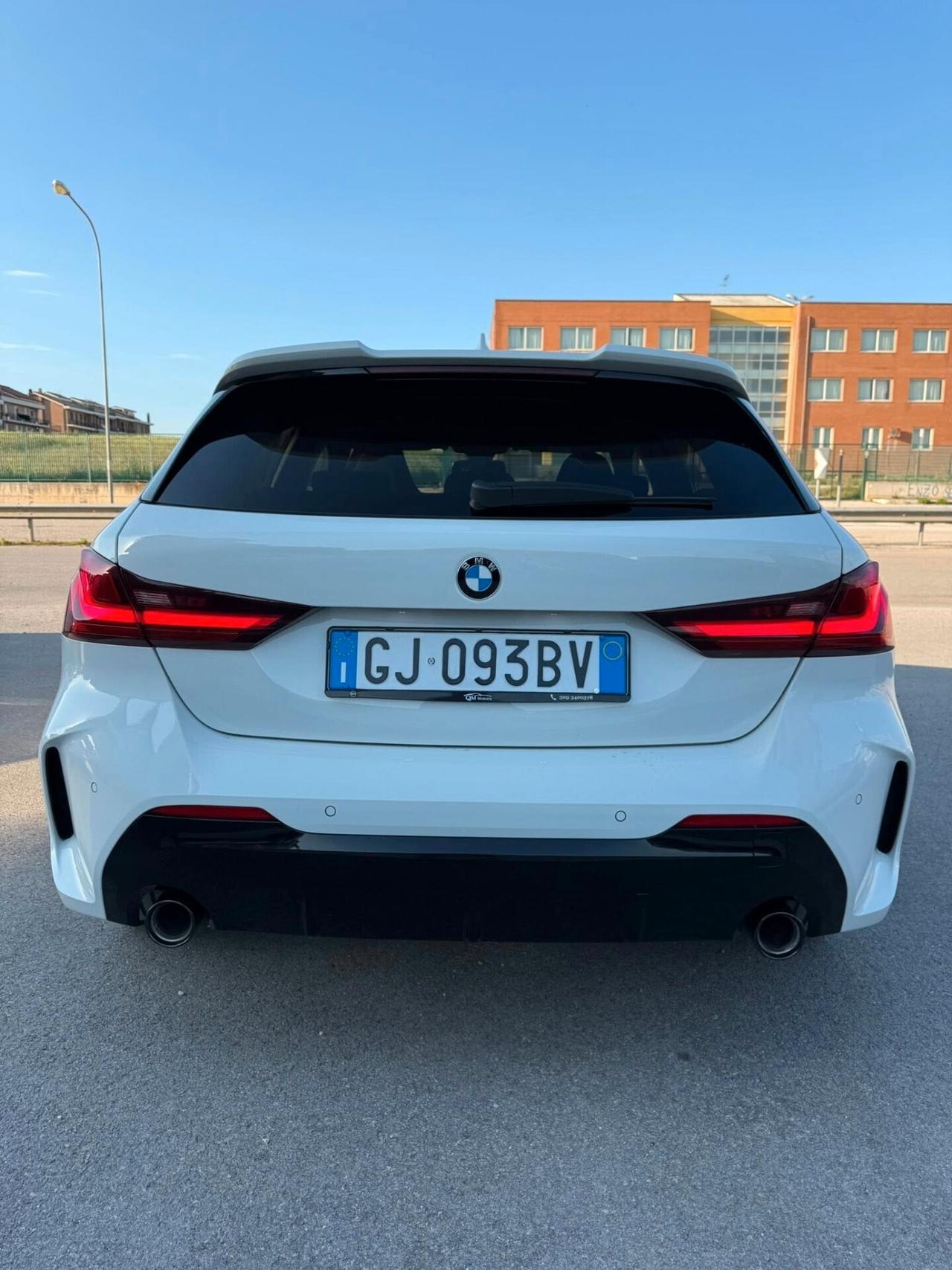 Bmw 118 118d 5p. Msport