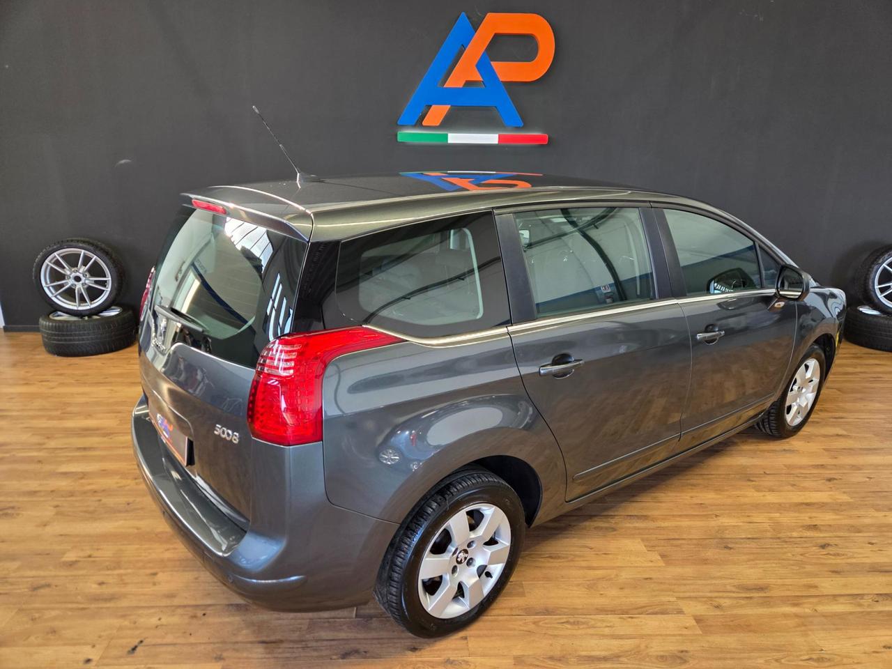 Peugeot 5008 5008 1.6 hdi 8v Business 115cv