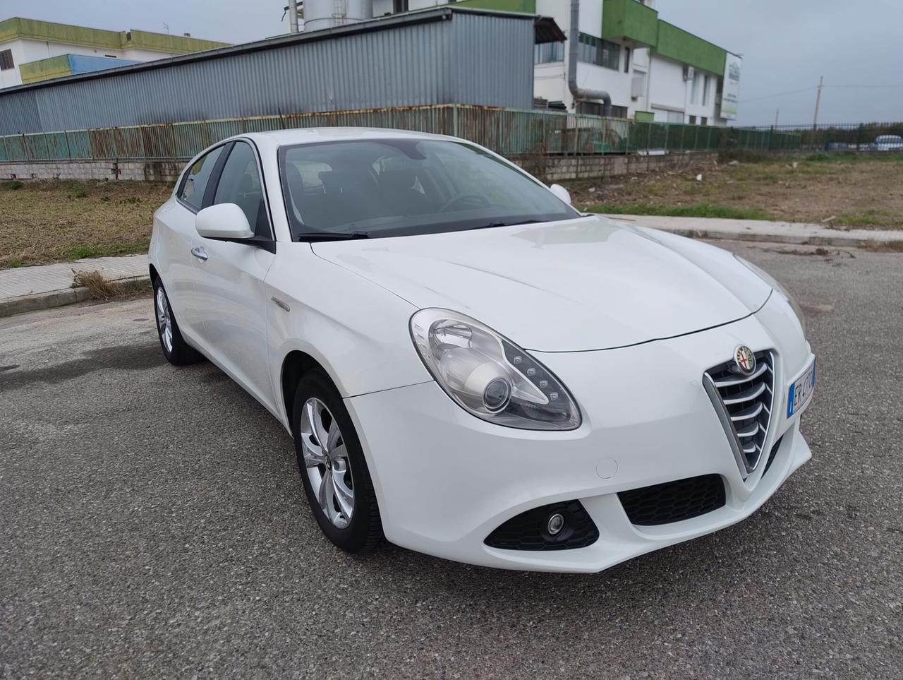 Alfa Romeo Giulietta 1.6 JTDm-2 105 CV Distinctive