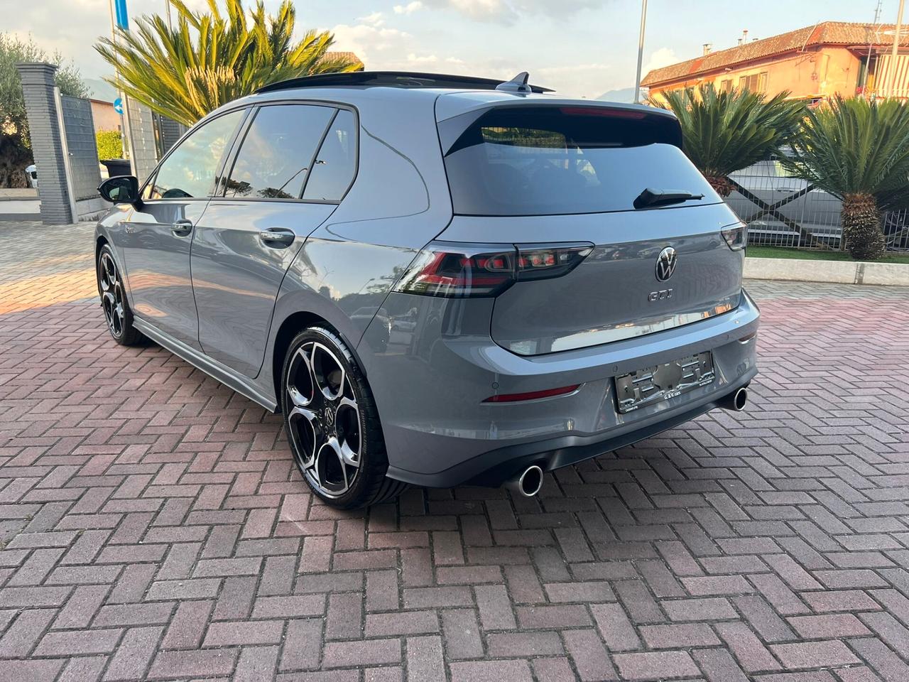 VW Golf GTI 265cv acc€16.625noleggio con riscatto noscoring