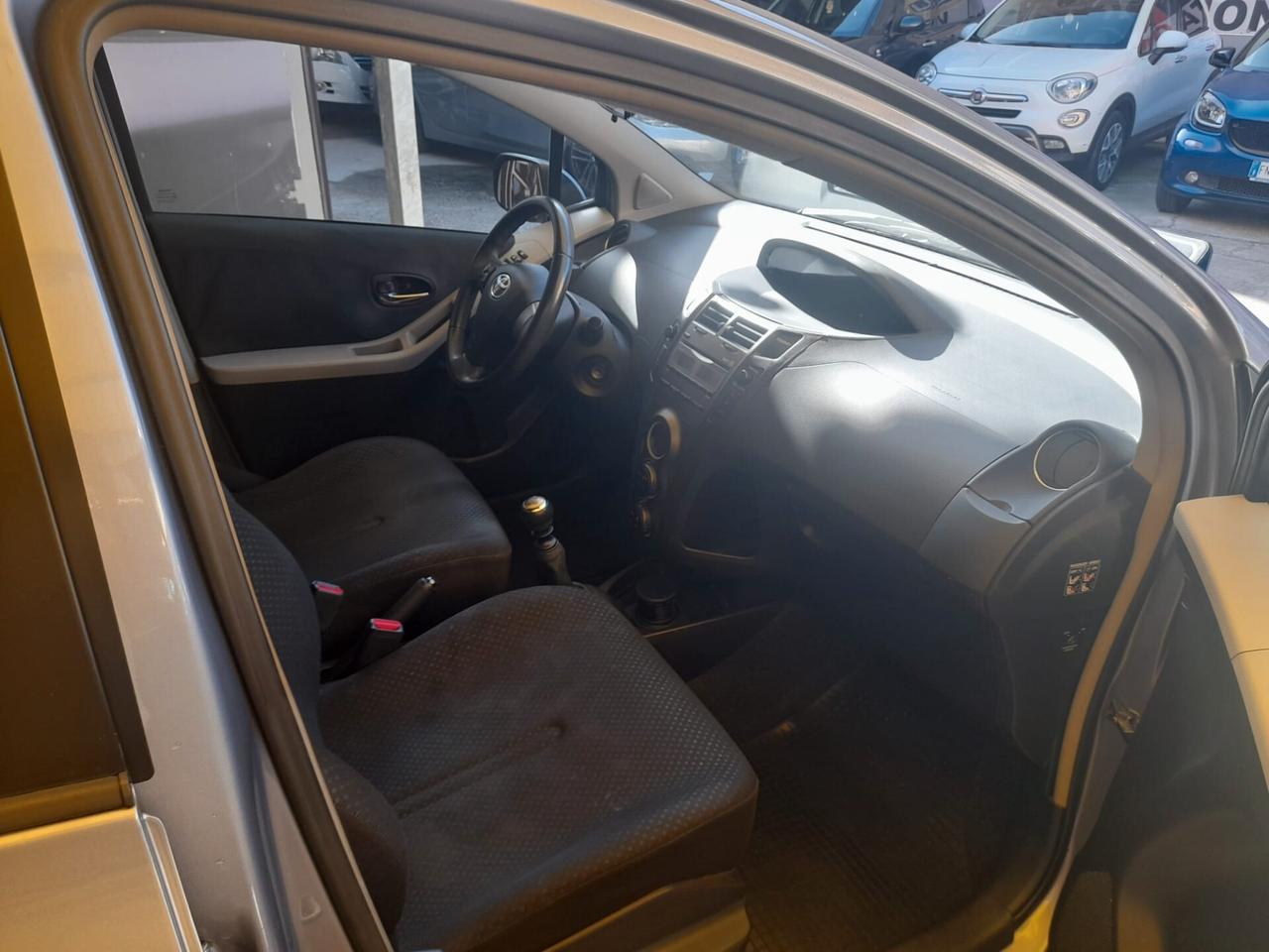 Toyota Yaris 1.4cc diesel 12 mesi garanzia-2011