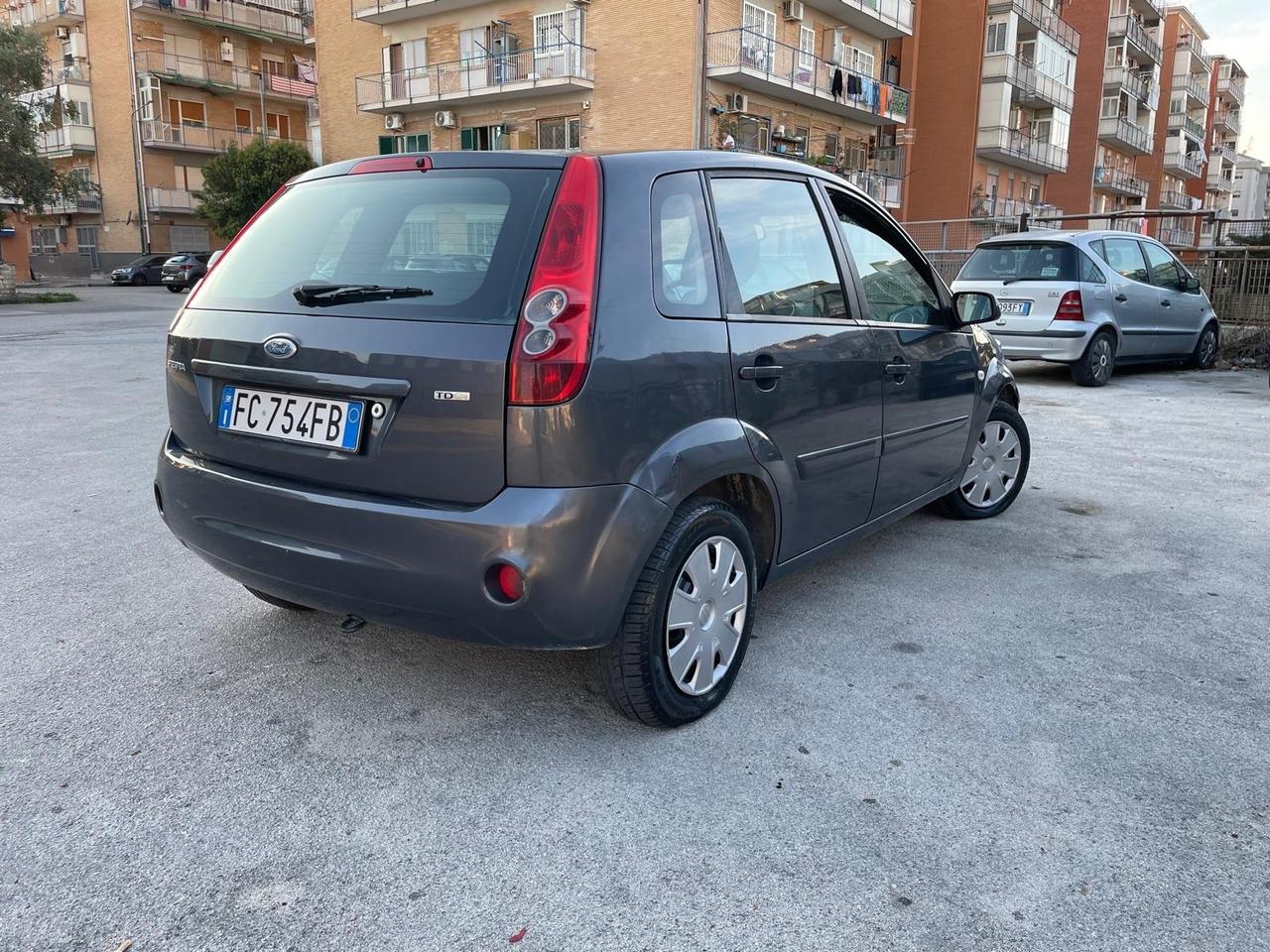 Ford Fiesta 1.4 TDCi 5p. Titanium Full Perfett