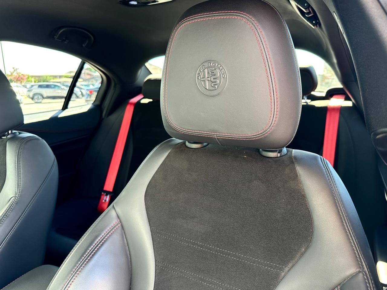 Alfa Romeo Giulia 2.9 t V6 Quadrifoglio 510cv Akrapovic - Dischi Carboceramici- Impianto Hartman & Kardon
