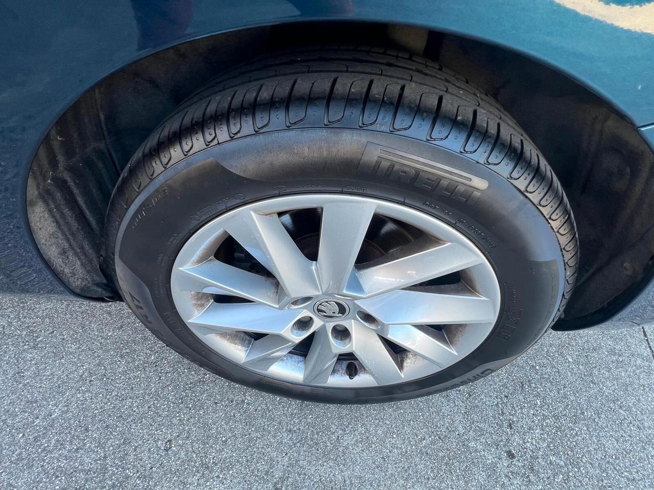 Skoda Superb 2.0 TDI EVO 200 CV SCR DSG Wagon Executive