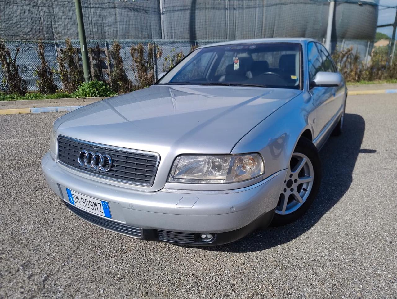 Audi A8 S8 4.2 V8 40V cat quattro