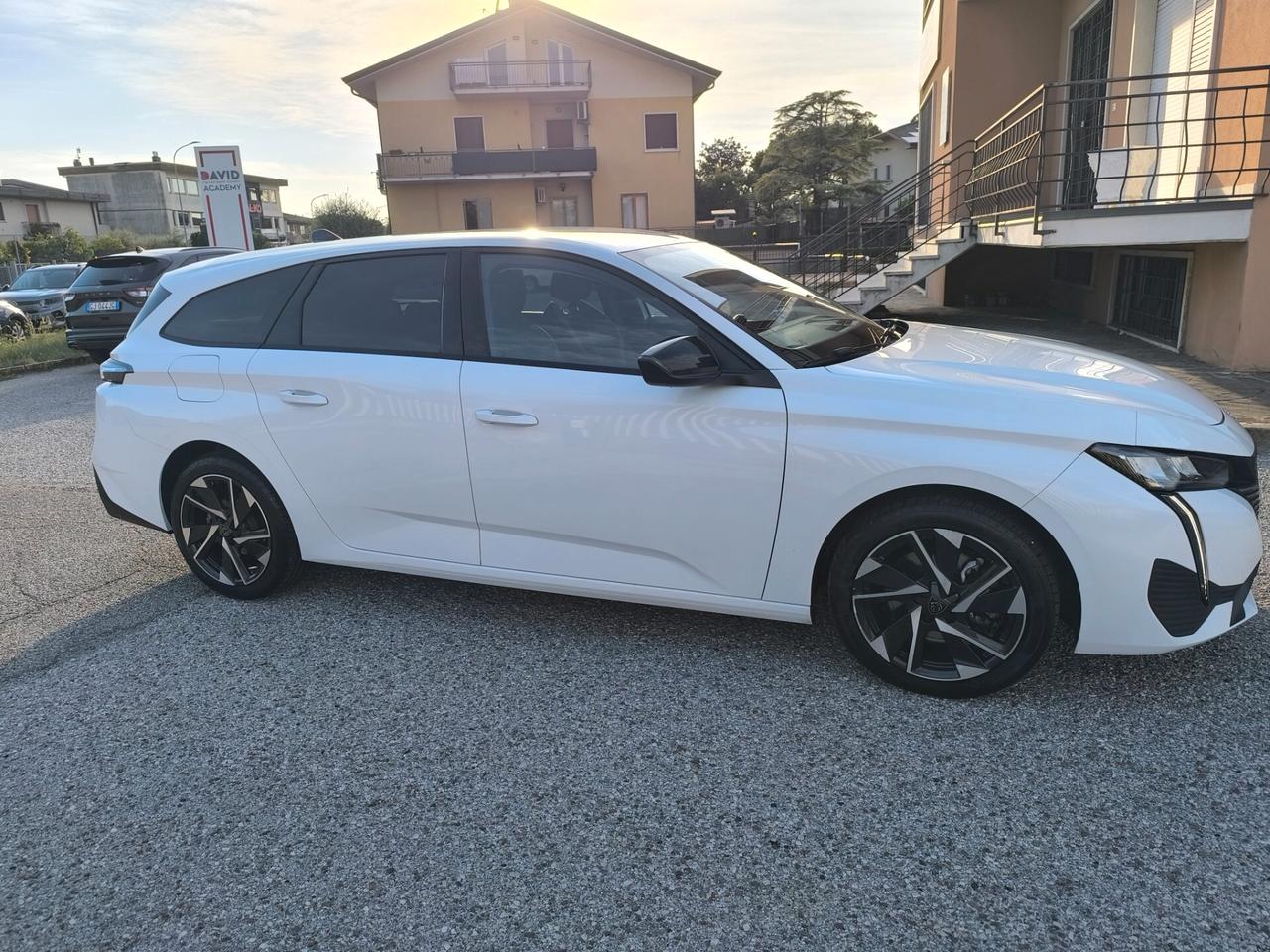 Peugeot 308 BlueHDi 130 S&S EAT8 SW Allure Pack