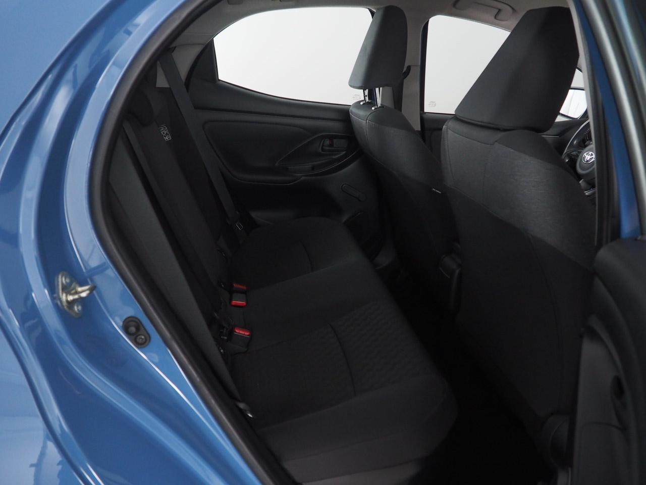 TOYOTA Yaris IV 2020 - Yaris 1.5h Active