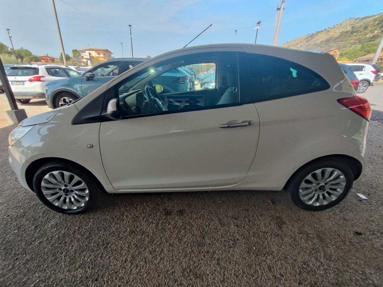 Ford Ka 1.2 8V 69 CV Black&White Edition