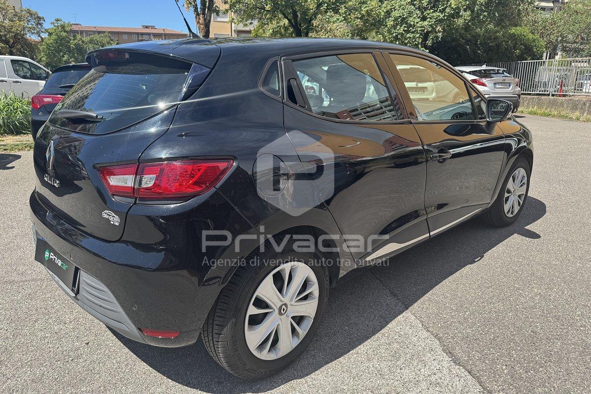 RENAULT Clio TCe 12V 90 CV 5 porte Moschino Intens