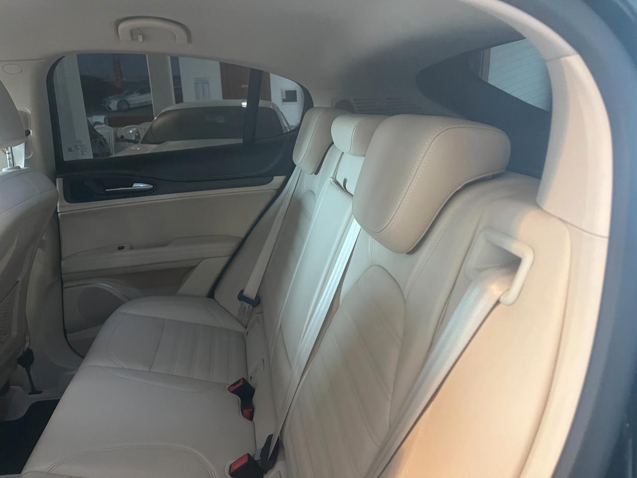 Alfa Romeo Stelvio 2.2 Turbodiesel 210 CV AT8 Q4 Ti