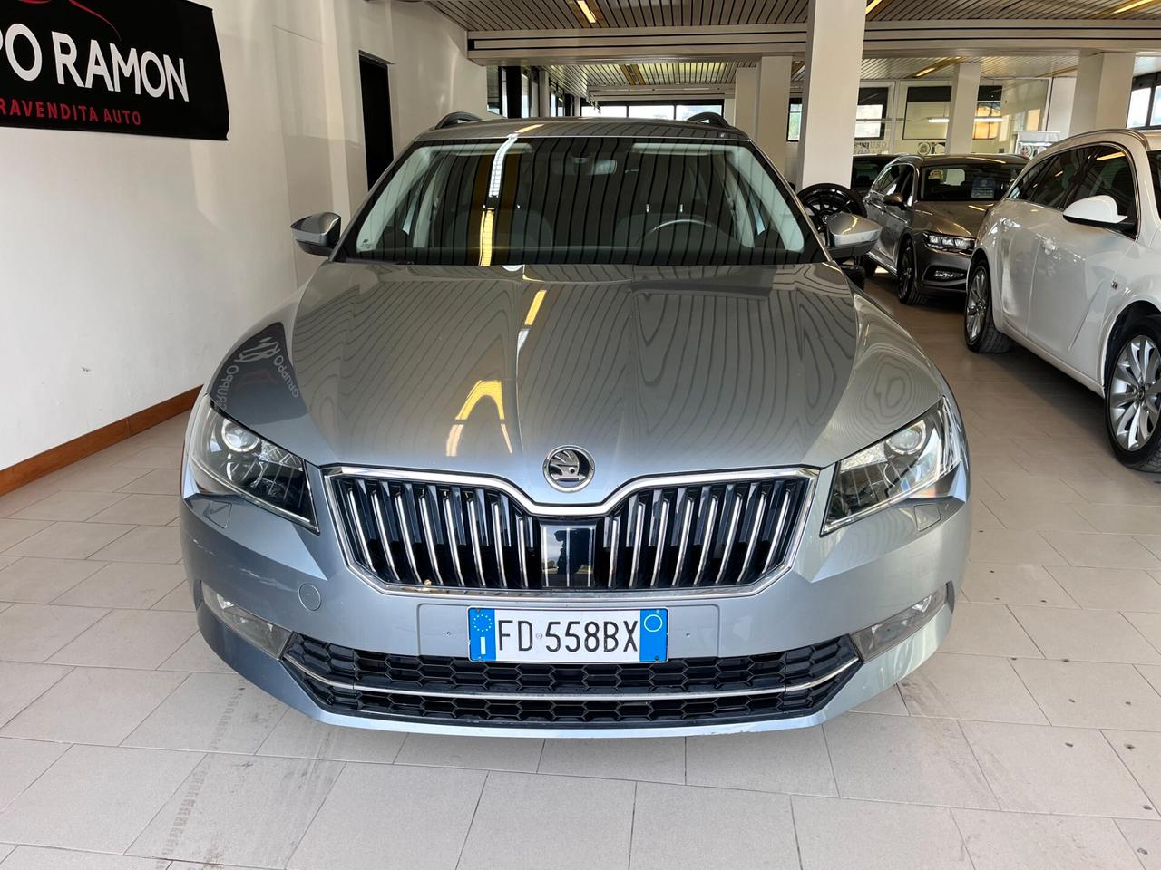 Skoda Superb 1.6 TDI DSG Wagon Executive