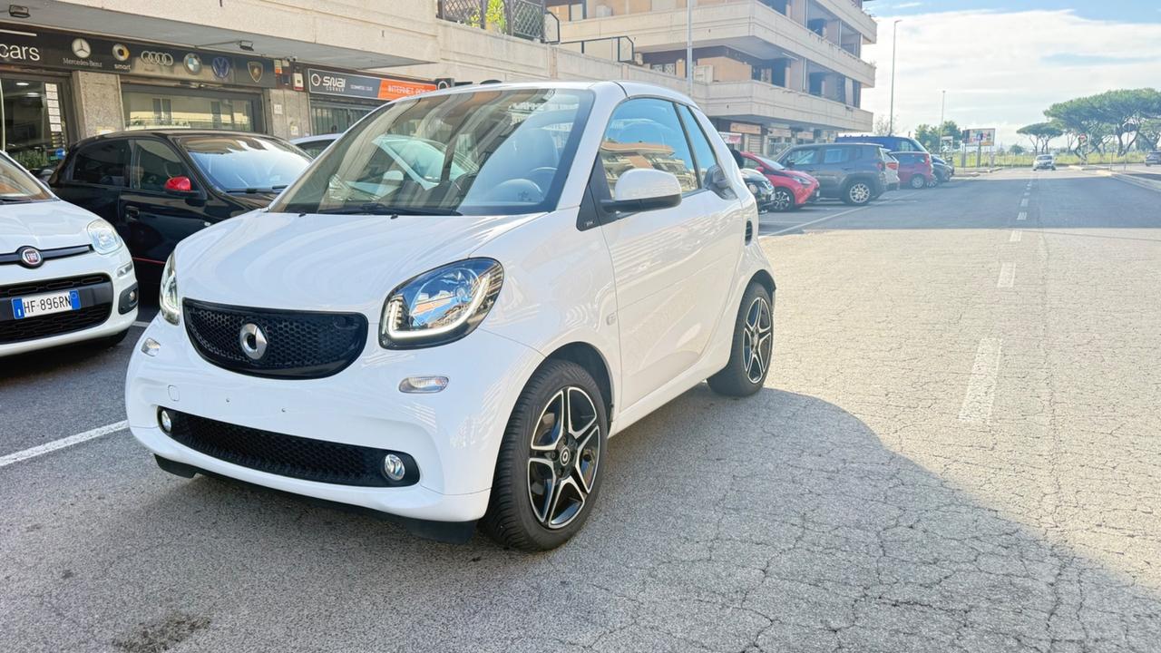 Smart ForTwo 90 0.9 T twinamic cabrio Prime LED NAVI PDC PACK SPORT PELLE CERCHI 16 BLUETOOTH