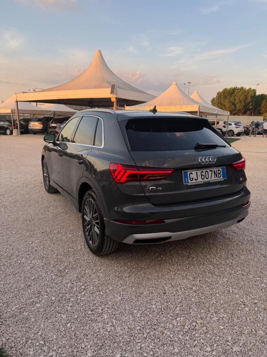 AUDI - Q3 - 2.0 TDI 150CV S tronic Design