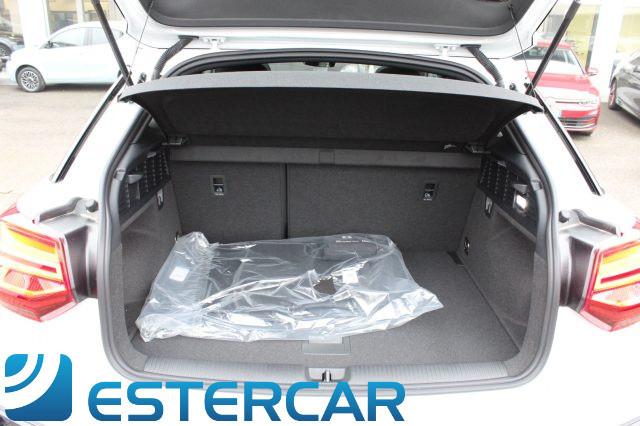 AUDI Q2 30 TDI Identity Black S LINE