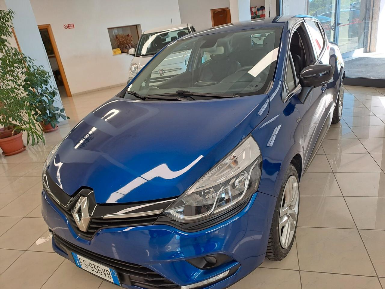 Renault Clio dCi 8V 75 CV Start&Stop 5 porte Energy Duel
