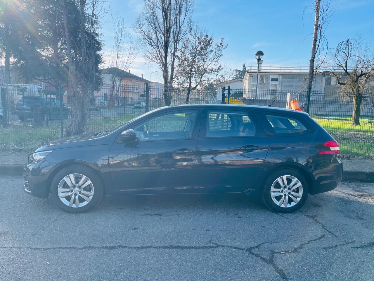 Peugeot 308- *2019* PREZZOOOO SUPER!! EURO 6 !!!