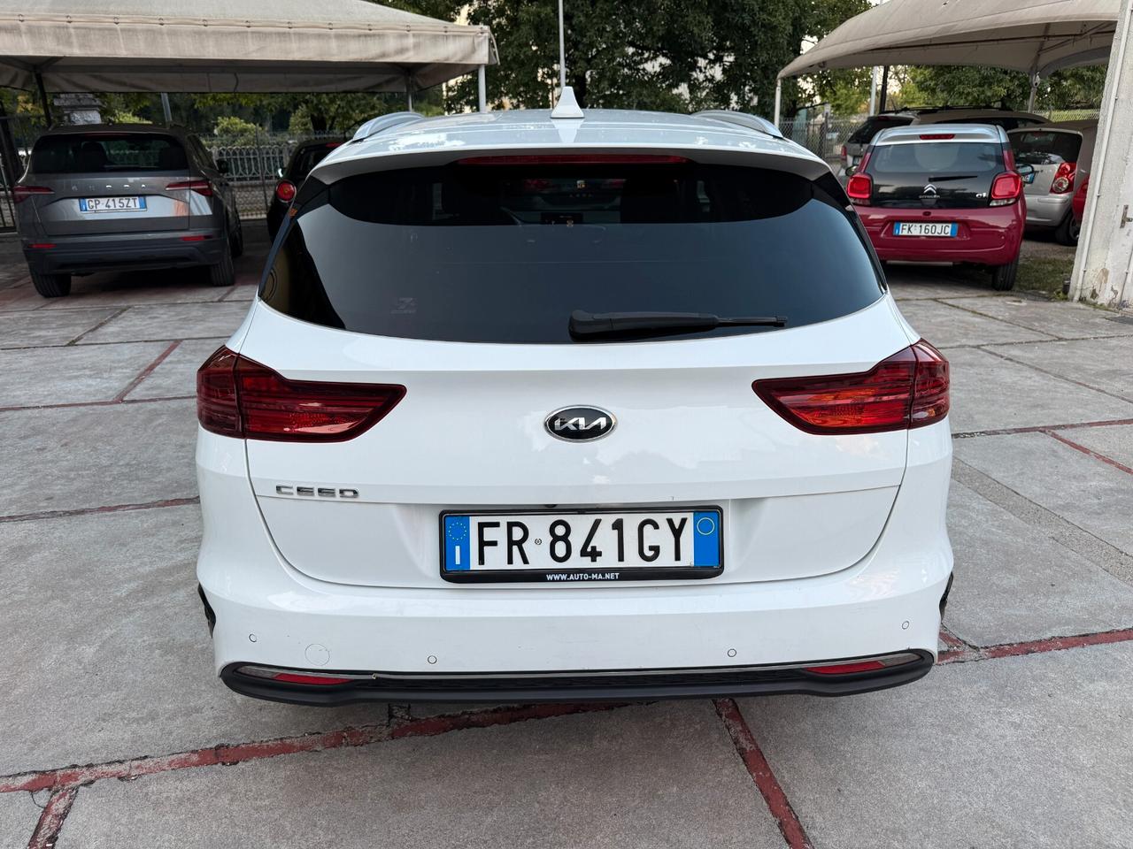Kia Ceed 1.4 MPi GPL SW Business Class