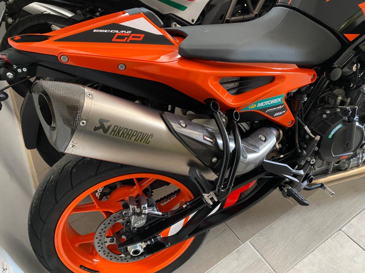 Ktm Duke 890 GP TECH PACK