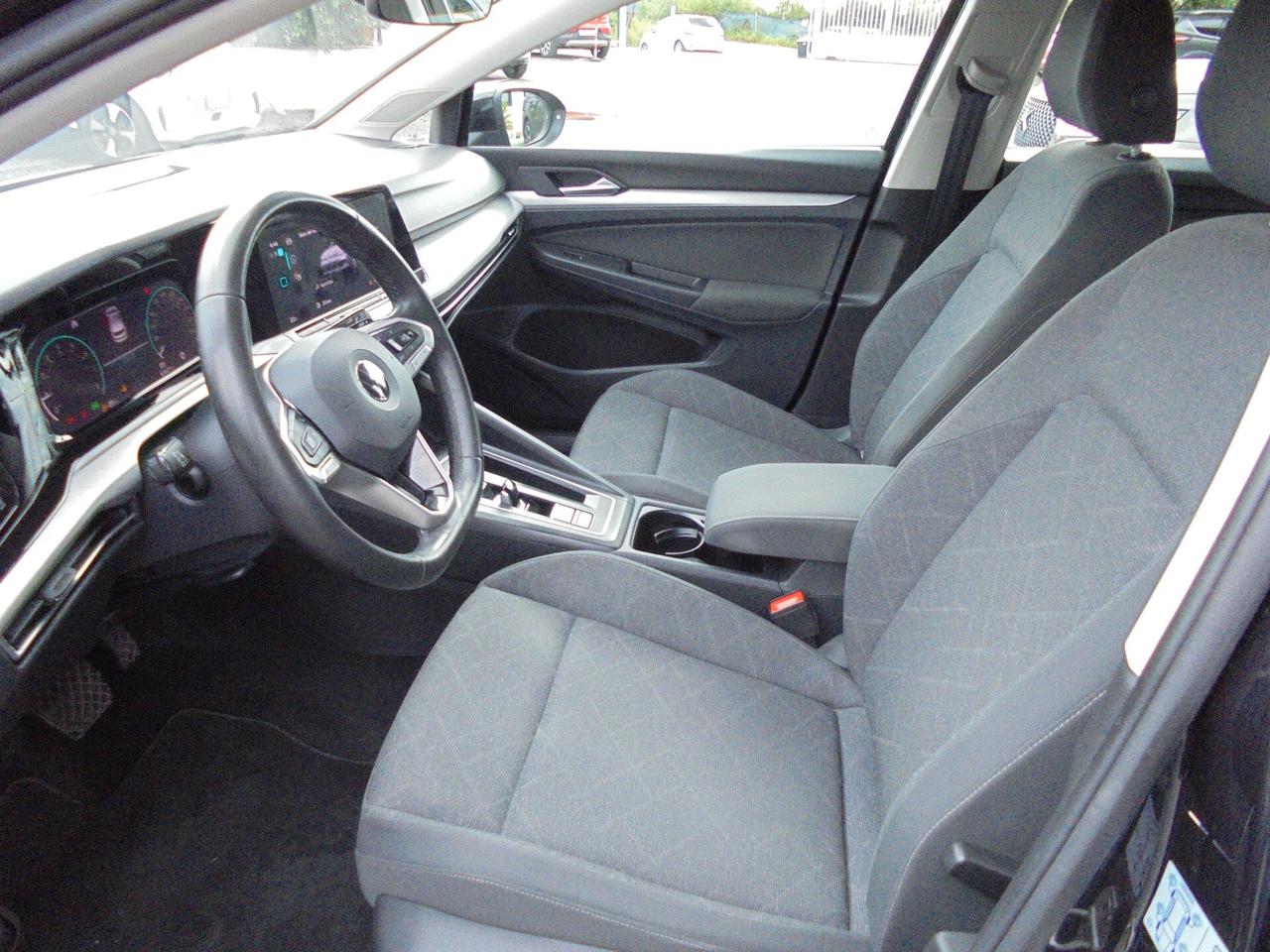 Volkswagen Golf 1.0 eTSI EVO DSG Life